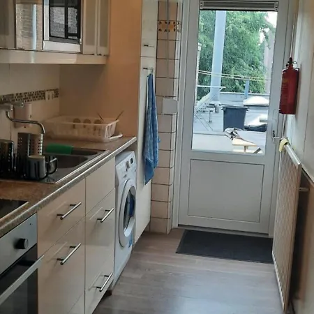 Simla Indiaas Restaurant Voor