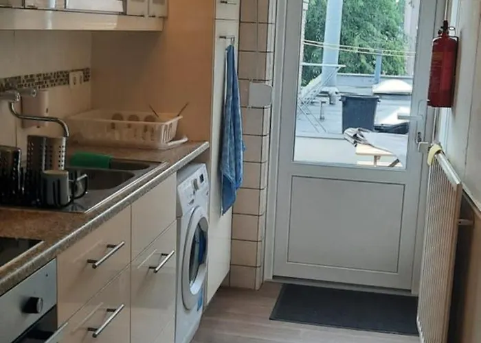 Simla Indiaas Restaurant Voor