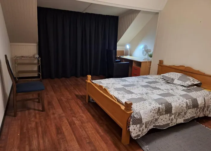 Проживание в семье Simla Indiaas Restaurant Voor *